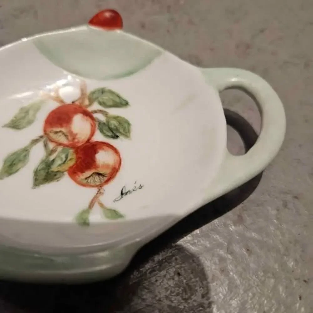 Vintage Inés Hand-Painted Ceramic Teapot Tea Bag Holder